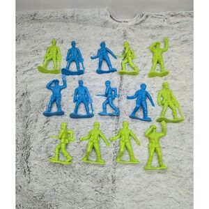 Toysmith Jumbo Army Men Soldiers Lot 6" Blue  Green Plastic Figures Military Set